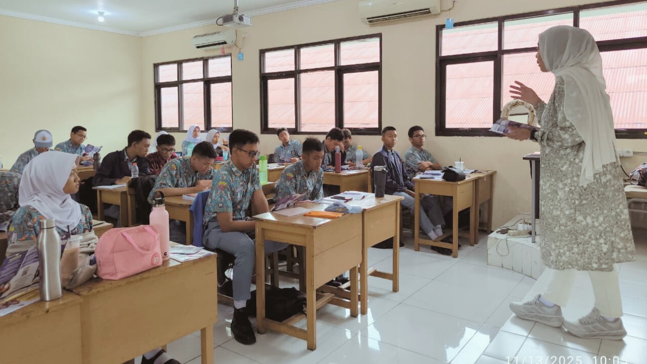 Universitas Hang Tuah Hadir di Open House SMA Hang Tuah 2 Sidoarjo: Bangun Antusiasme Siswa Lewat Presentasi Kelas yang Interaktif