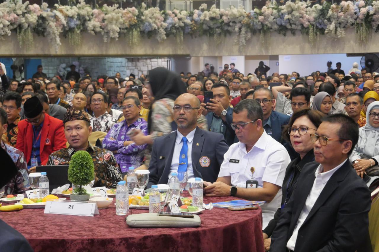 Teknologi Maritim UHT Menjadi Sorotan di Konferensi Puncak Perguruan Tinggi 2025