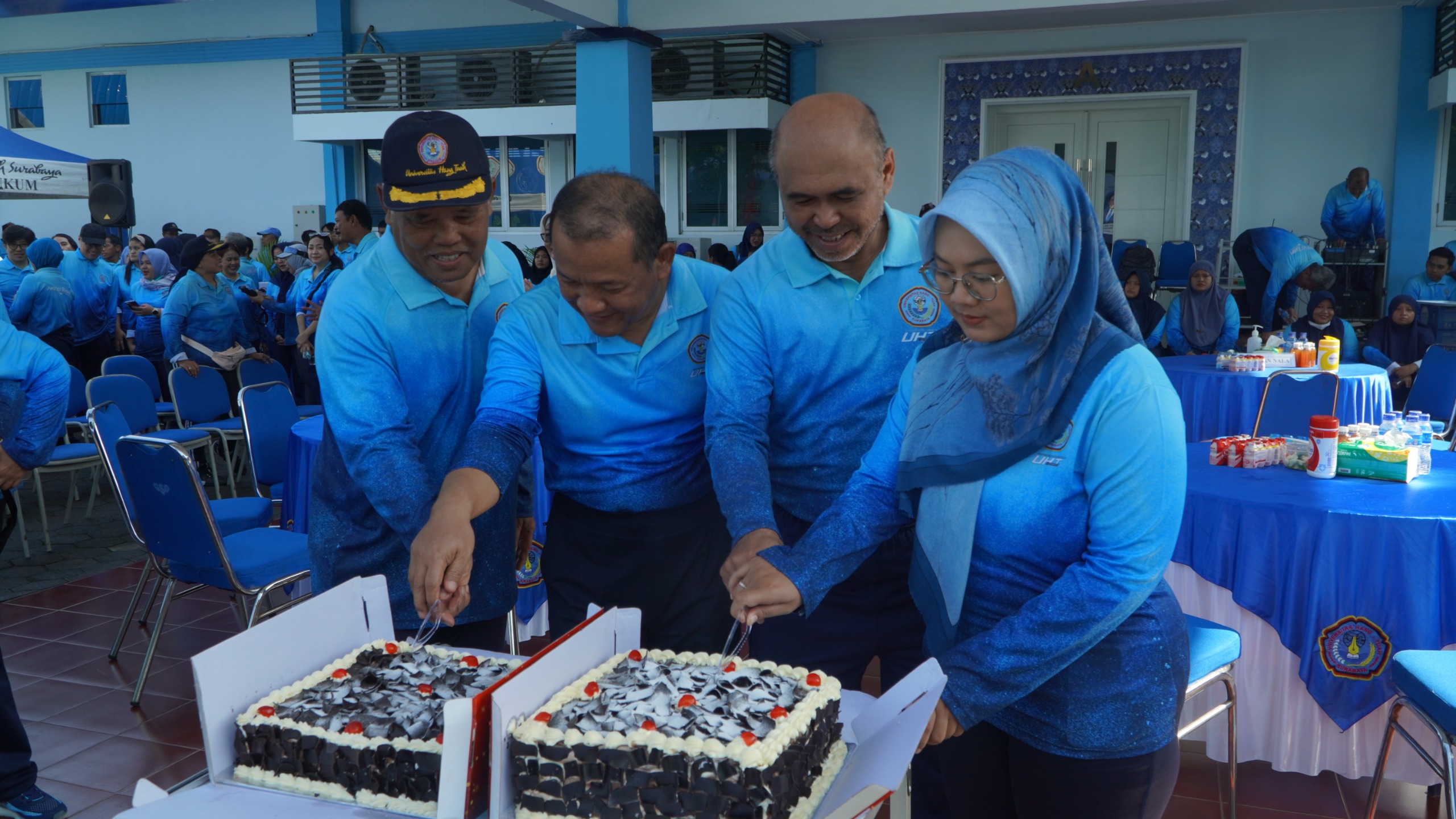 Universitas Hang Tuah Gelar Senam Bersama dan Rayakan Ulang Tahun Dosen-Karyawan