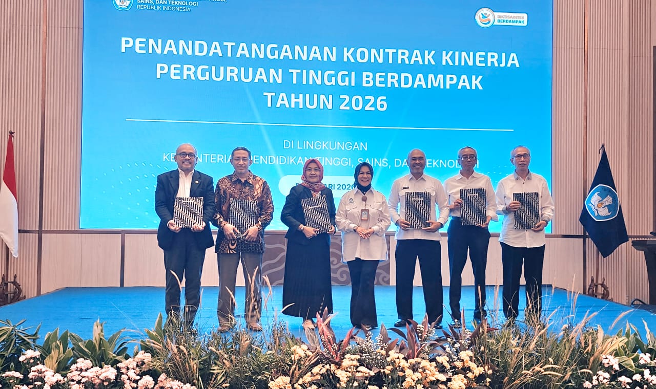 Rektor Universitas Hang Tuah Hadiri Penandatanganan Kontrak Kinerja Perguruan Tinggi Berdampak 2026