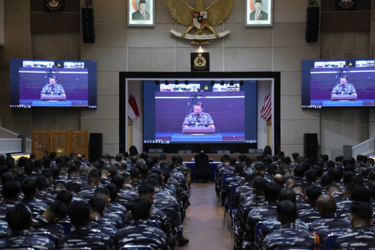 Perkuat Soliditas dan Kesiapan Tempur, Perwira Koarmada II Ikuti Pengarahan Pangkoarmada RI