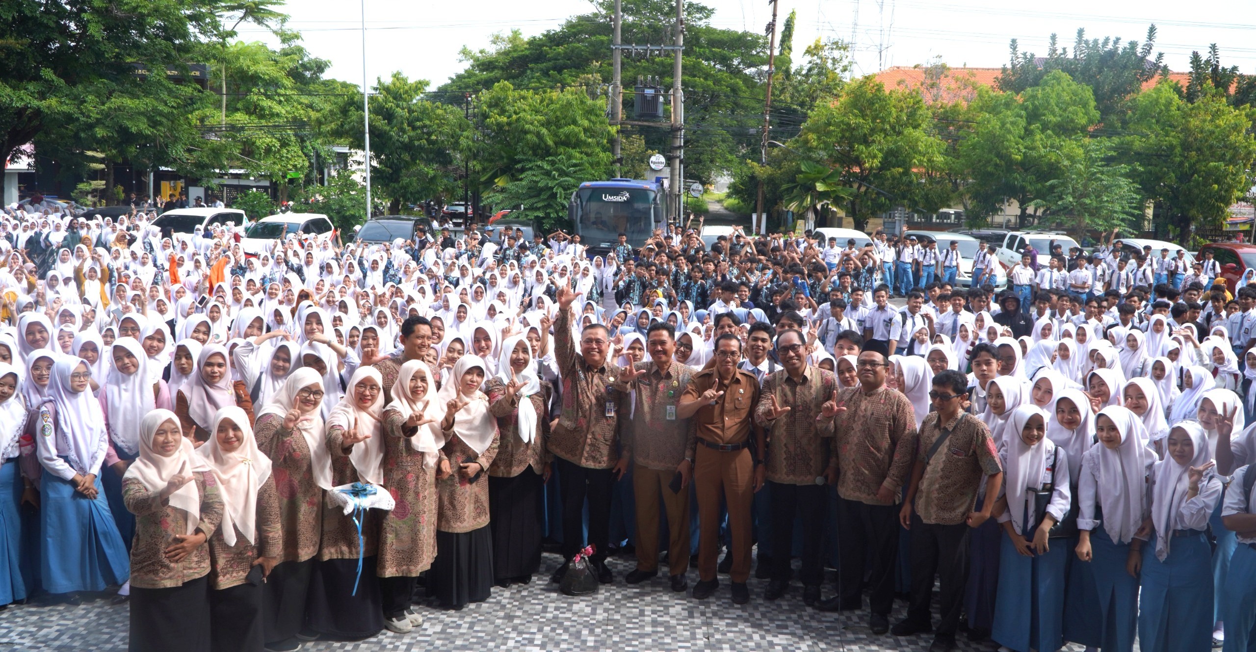 Sinergi dengan MGBK Lamongan, UHT Sosialisasikan PMB dan Program Beasiswa 2026