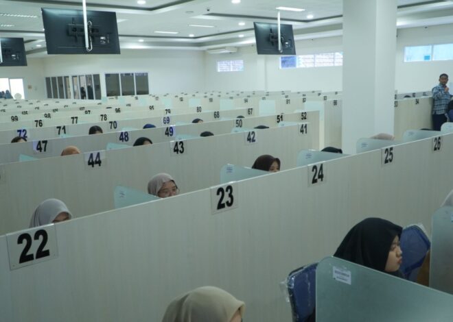 Fakultas Farmasi UHT Lakukan Seleksi Penerimaan Mahasiswa Baru Profesi Apoteker Angkatan V