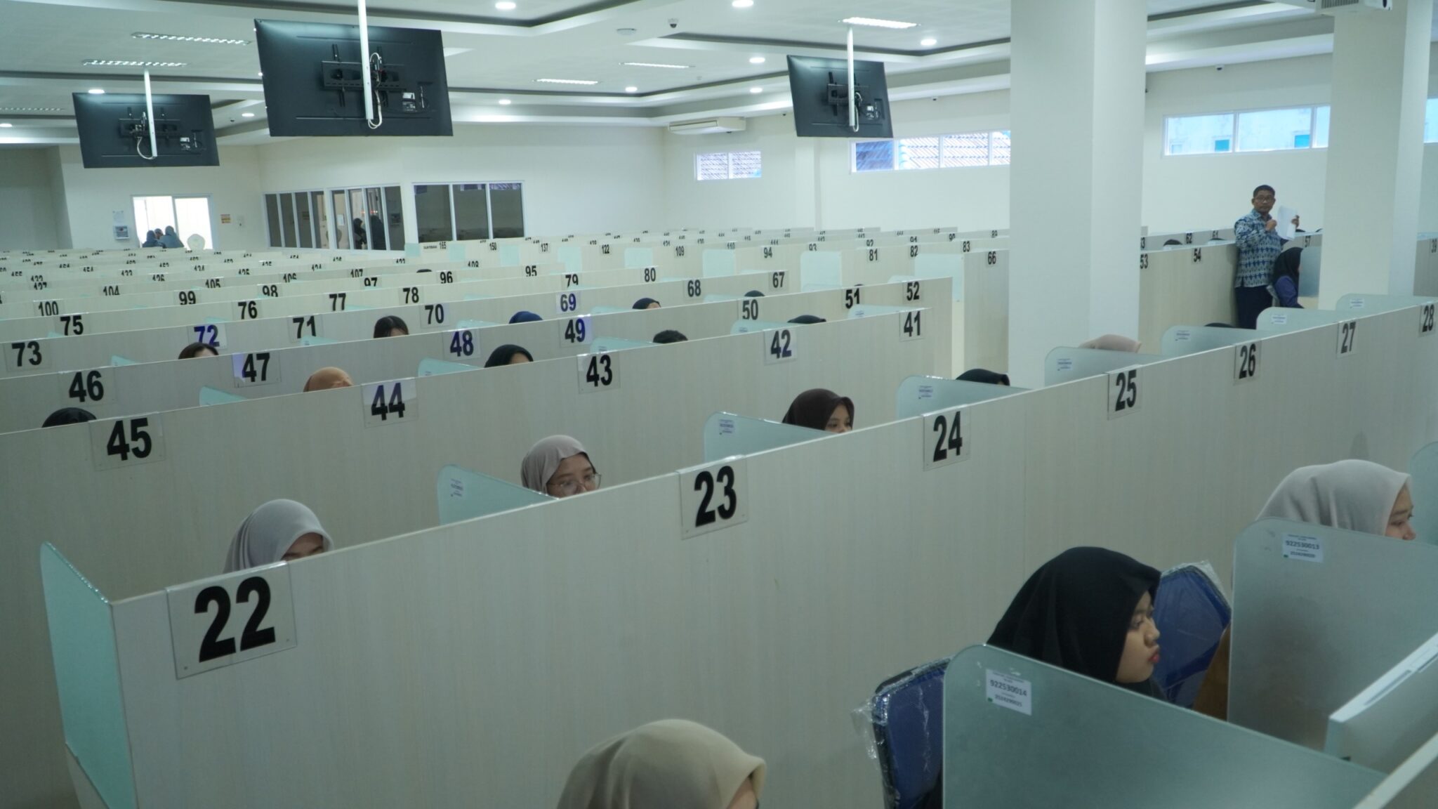 Fakultas Farmasi UHT Lakukan Seleksi Penerimaan Mahasiswa Baru Profesi Apoteker Angkatan V