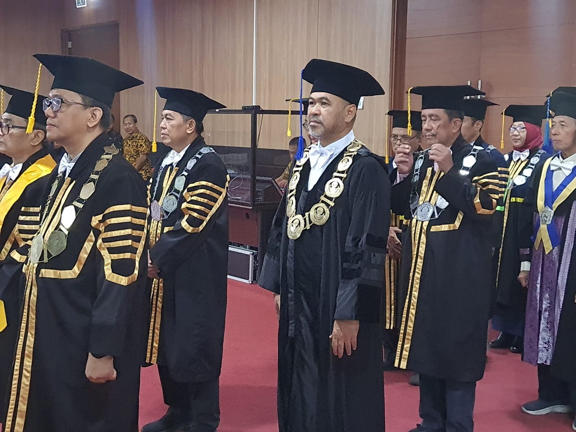 Rektor UHT Hadiri Pengukuhan Empat Profesor Universitas Jember