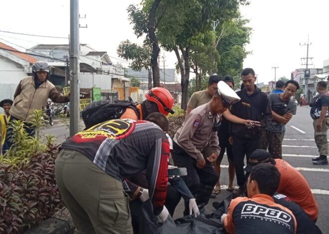 Pengendara Honda Supra Fit Tewas dalam Laka Lantas Tunggal di Sukomanunggal Surabaya