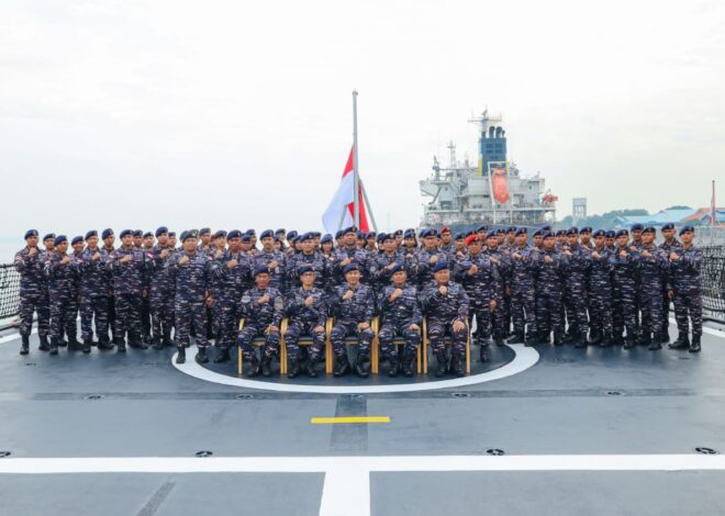 Perkuat Diplomasi Pertahanan, Pangkoarmada II Lepas KRI R.E. Martadinata-331 IkutiLatma Kakadu-26 di Sidney