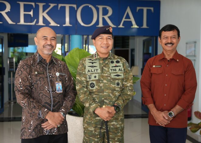 Rektor UHT Terima Silaturahmi Panglima Koarmada II