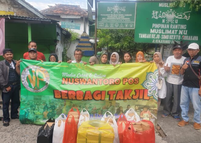 Media online Nuswantoro pos berbagi 600 Takjil di Jalan Raya Kenjeran 113 Surabaya