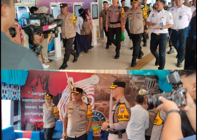 Kapolda Jatim Tinjau Kesiapan Pengamanan Mudik Lebaran Di Stasiun Pasar Turi,