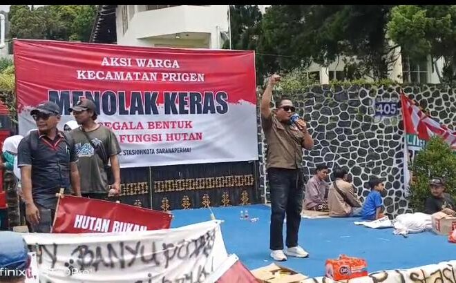 LSM TRINUSA DPC PASURUAN RAYA MENDESAK BUPATI PASURUAN UNTUK MEMPERJUANGKAN ASPIRASI MASYARAKAT TRETES TOLAK ALIH FUNGSI HUTAN