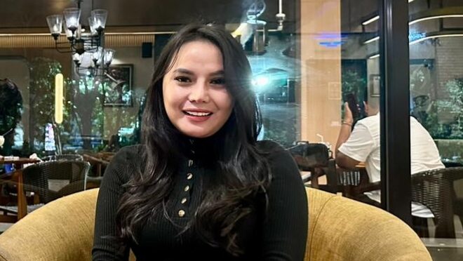 Acha Christie Gracelia Tiktokers Penginspirasi Penyanyi Streaming Surabaya