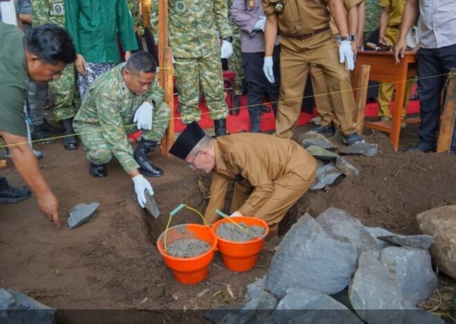 Wabub Pasuruan Bersama Danrem 083 Baladhika Jaya Ground Breaking Pembangunan Jembatan Perintis Garuda