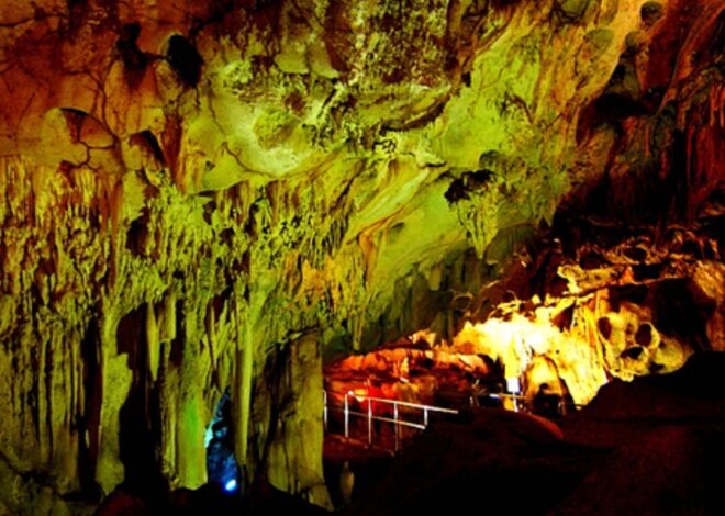 Menyusuri Keindahan Goa Maharani, Destinasi Unik di Pantura Jatim