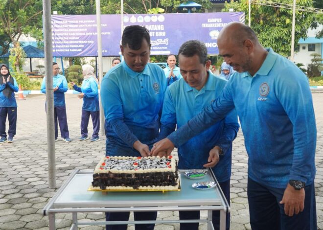 UHT Perkuat Kebersamaan dan Transformasi Digital Melalui Perayaan Ulang Tahun Pegawai dan Sosialisasi Absensi Digital