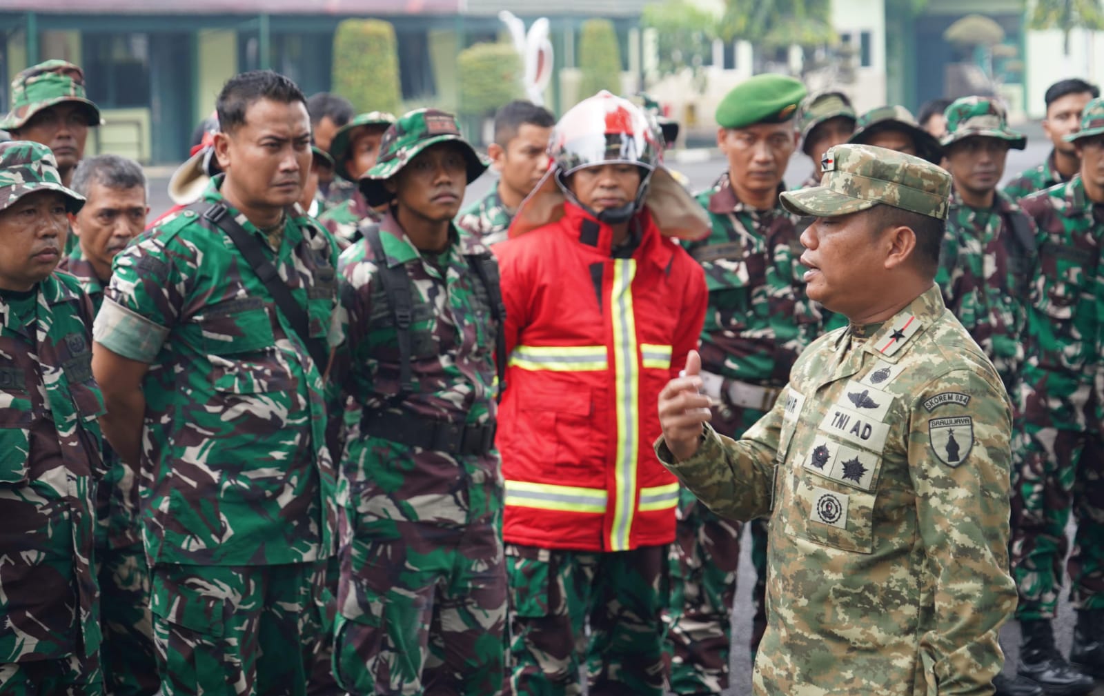 Danrem 084/BJ Tinjau Latihan Kesiapsiagaan Hadapi Kebakaran Gudang Munisi dan Bahan Peledak.