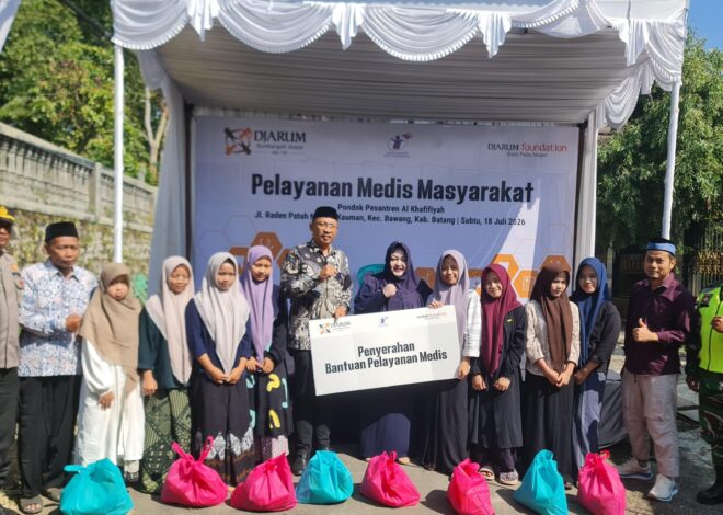 RATUSAN WARGA WUNGKIRSARI IKUTI BAKSOS DJARUM FOUNDATION DAN YBSI KE 35 DI PP AL KHAFIFIYAH BAWANG BATANG